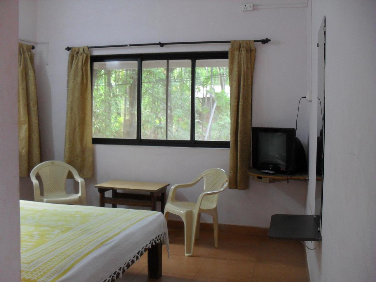 Saaj Resort Dāpoli Buitenkant foto